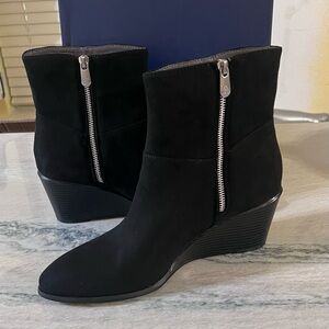 Adrienne Vittadini Black Wedge Ankle Booties
